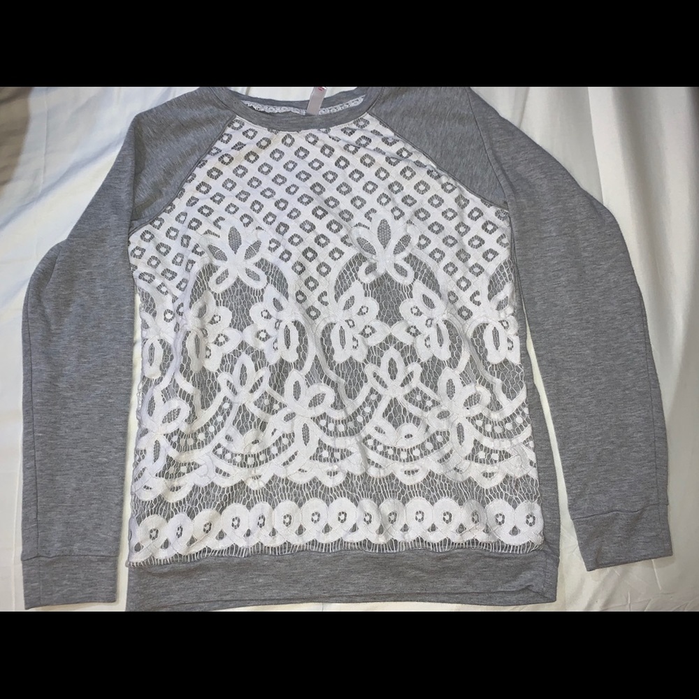 Grey sweatshirt